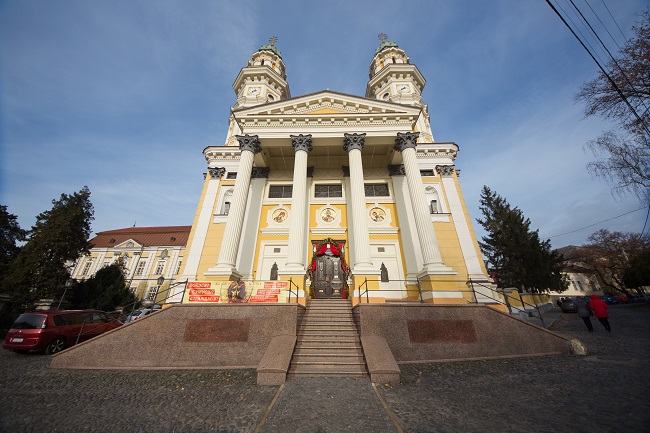 Крестовоздвиженский кафедральный собор в Ужгороде